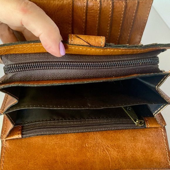 Patricia Nash Leather Cametti Trifold Wallet Organizer Tan Tooled Embossed Gold - Picture 8 of 16